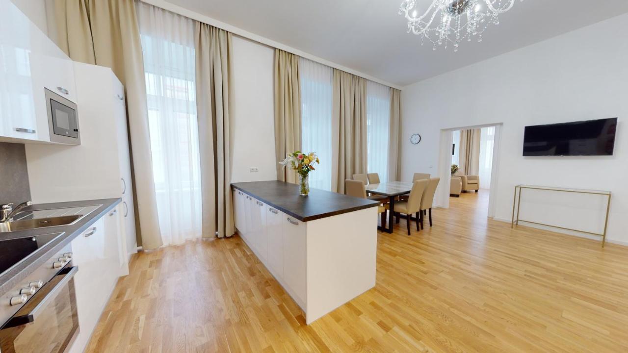 Alon Homes Vienna - Premium City Center Apartments Exterior photo