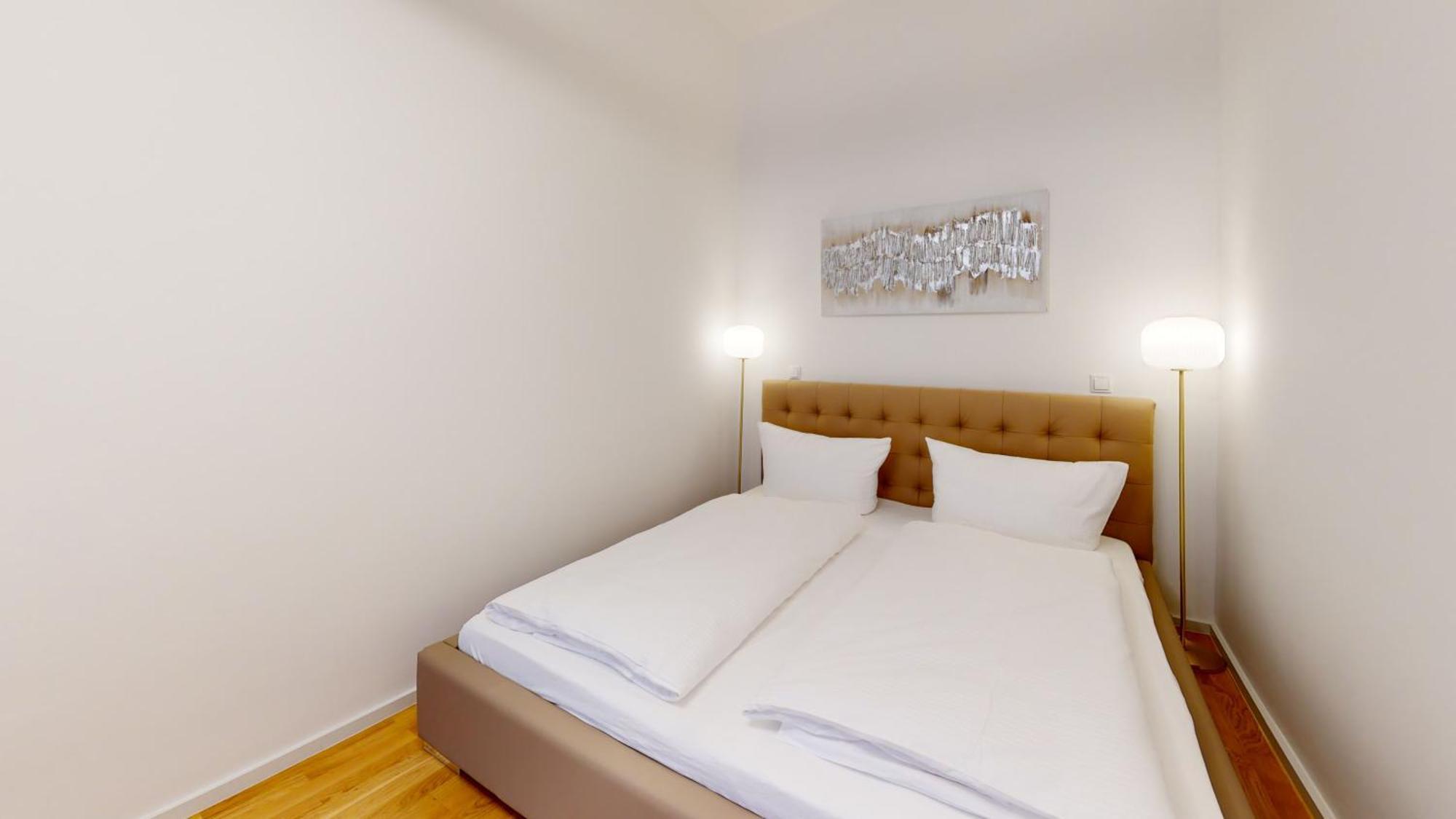 Alon Homes Vienna - Premium Apartments City Center - Contactless Self-Check-In Room photo