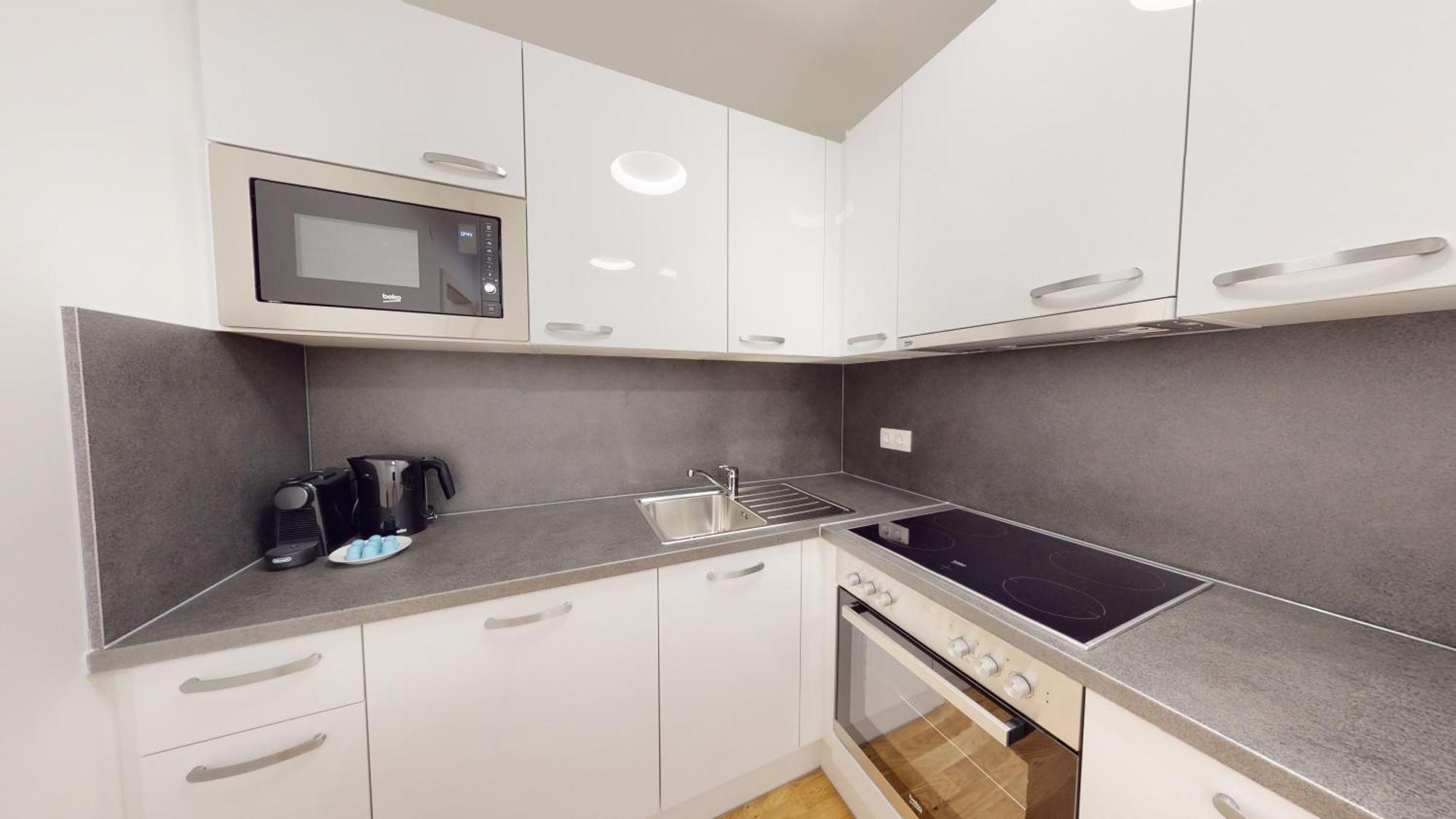 Alon Homes Vienna - Premium City Center Apartments Room photo